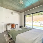 As Andorinhas - Walking Distance To Monte Clerigo And Amoreira Beaches