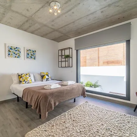 Villa As Andorinhas - Walking Distance To Monte Clerigo And Amoreira Beaches *