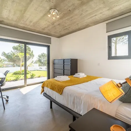 As Andorinhas - Walking Distance To Monte Clerigo And Amoreira Beaches Алжезур