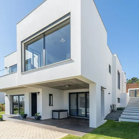 Villa As Andorinhas - Walking Distance To Monte Clerigo And Amoreira Beaches *