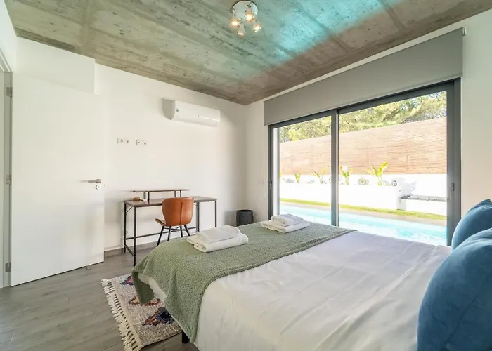 As Andorinhas - Walking Distance To Monte Clerigo And Amoreira Beaches